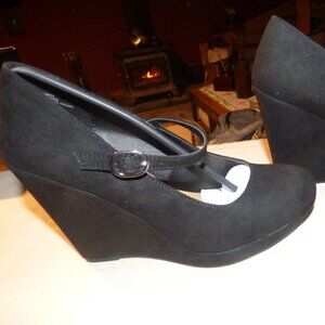 TORRID GOTH VAMPIRE WEDDING BLACK PARTY FAUX SUEDE MARY JANE WEDGE (WW) 8.5 PLUS